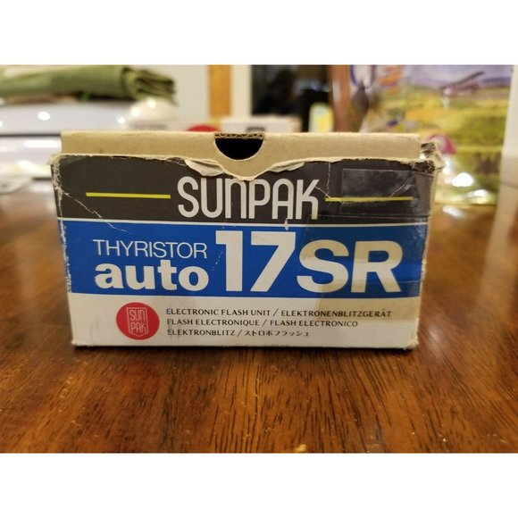 Sunpak 17SR Flash Auto Flash Shoe Mount With Box And Instructions Untested Thyri - Picture 2 of 9